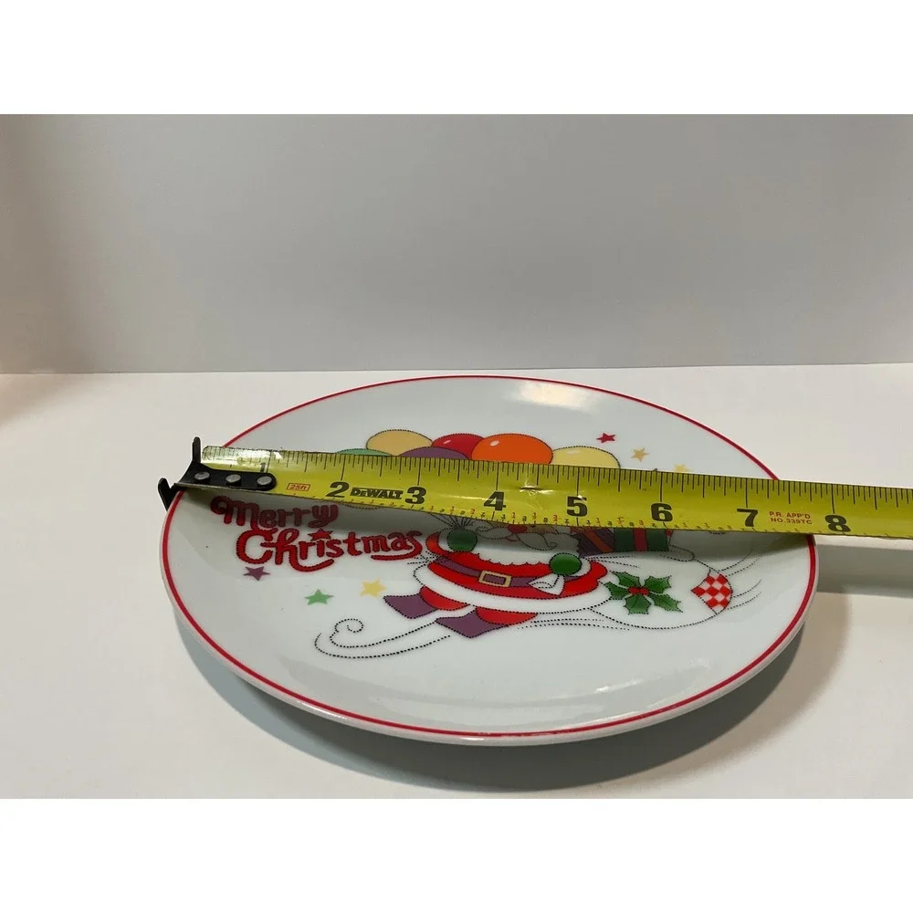 Vintage Seizan Fine China Merry‎ Christmas Santa Plate Red Rim 7 Inch Dessert